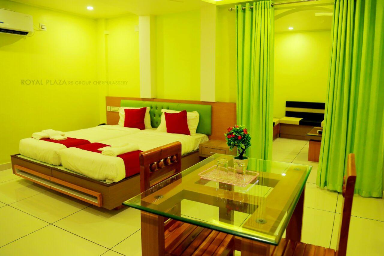 Royal Plaza Residency Hotel Cheruppulasseri Luaran gambar