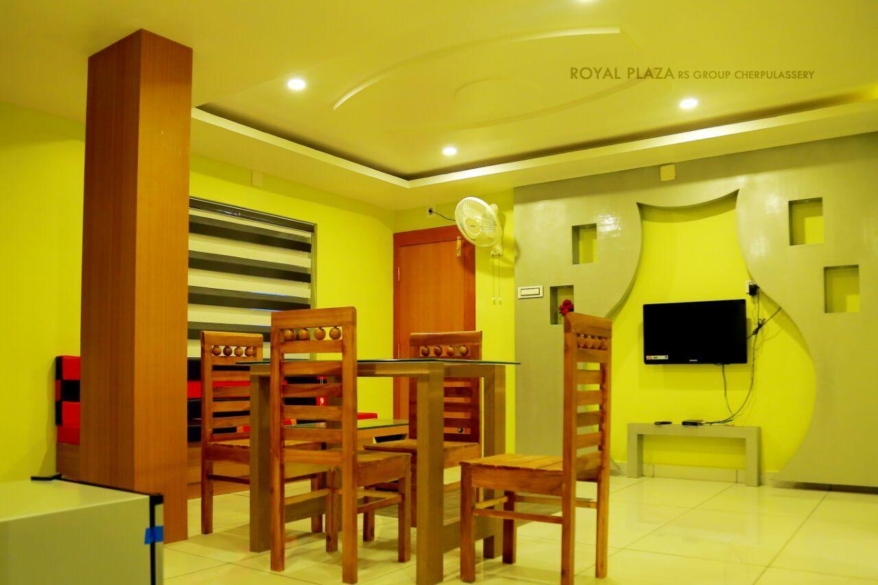 Royal Plaza Residency Hotel Cheruppulasseri Luaran gambar
