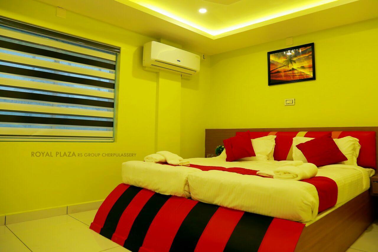 Royal Plaza Residency Hotel Cheruppulasseri Luaran gambar